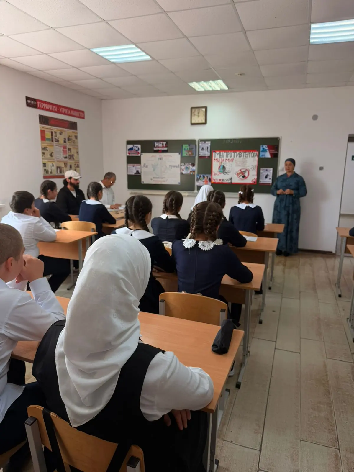 Сегодня, 3 сентября, на базе СОШ-ДС с.п. Алхасты состоялась важная тематическая беседа ...