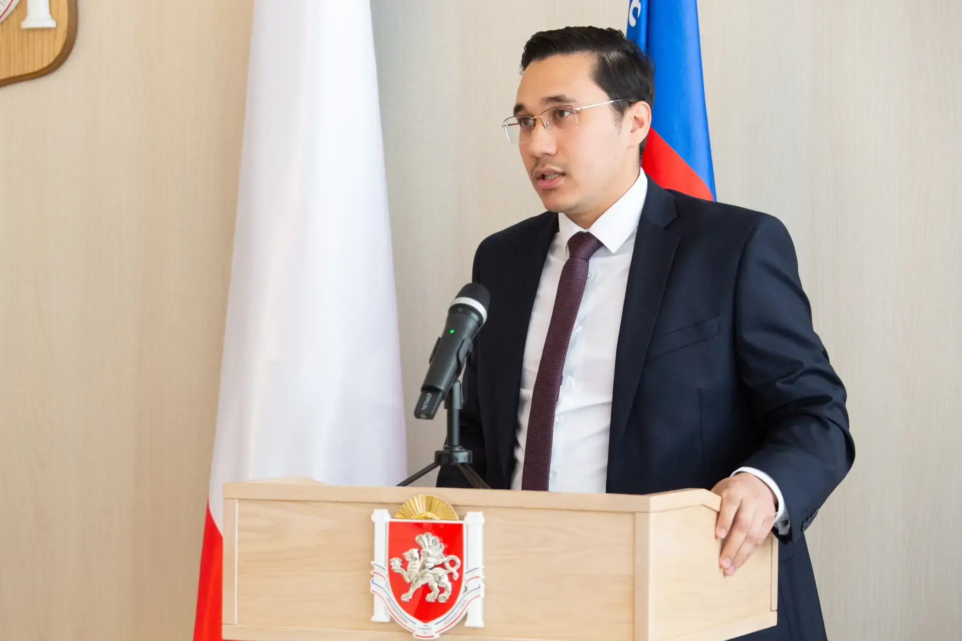 📍 Арсен Арзиев выступил с докладом на заседании Президиума Государственного Совета Республики Крым
