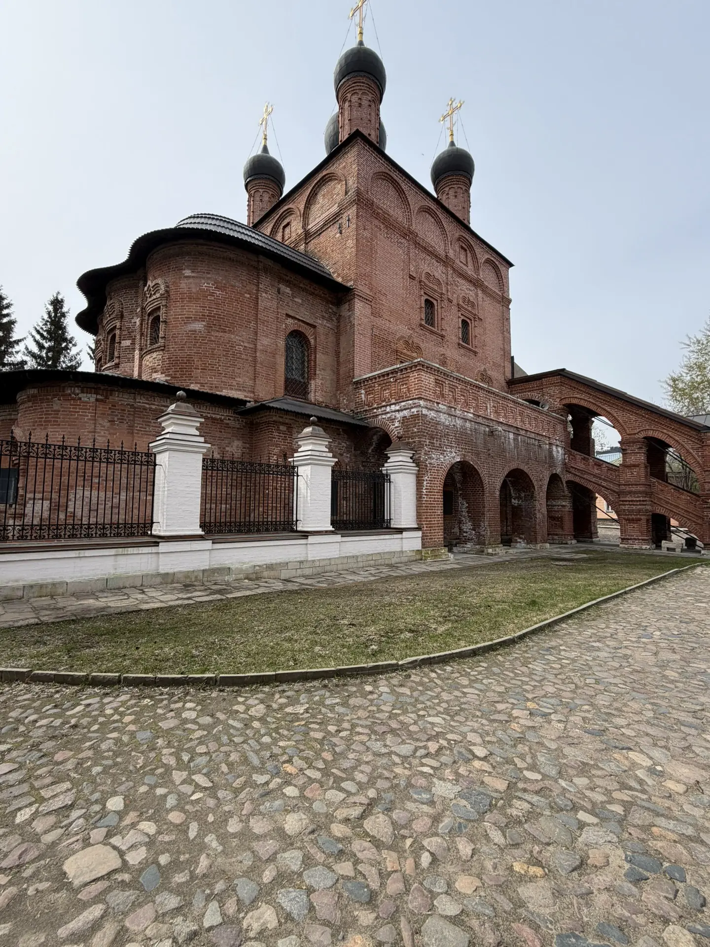 Крутицкий теремок: 2000 плиток ручной работы и секрет мастера Полубеса 🏰✨