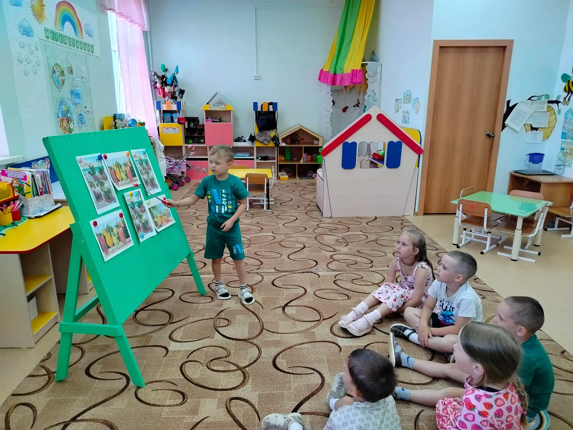 Ребята изготовили для себя прохладительные напитки. Аппликация "Лимонад". Каждый сделал...
