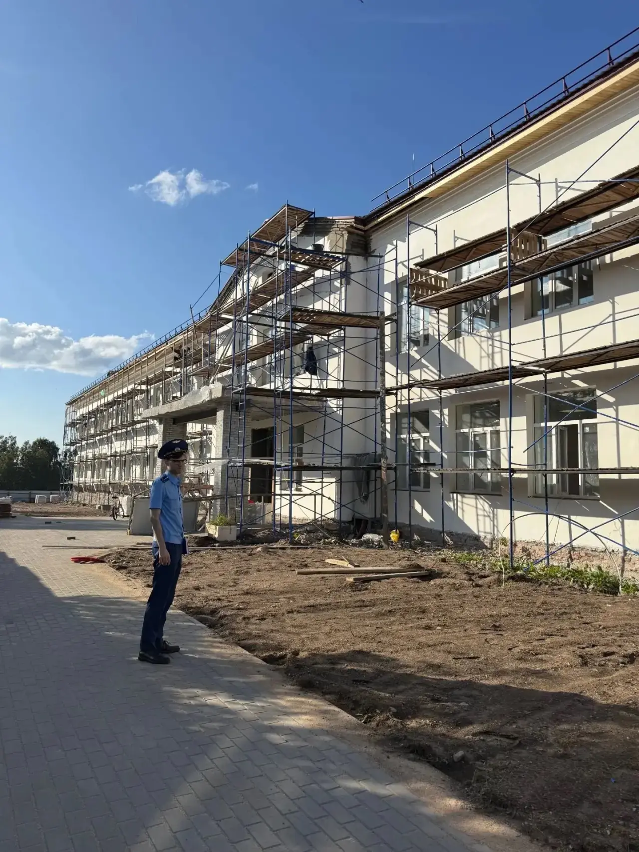 Ремонтные работы в школе № 4 им. М. Горького в зоне особого внимания Подпорожской город...