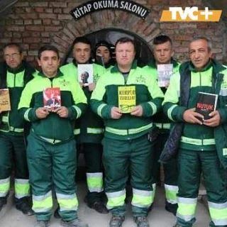 Их отправили на помойку. А они стали библиотекой