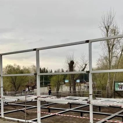 Иногородняя сеть пиццерий зайдет в Курган — точку откроют у ЦПКиО.  Перед входом в парк готовят площ