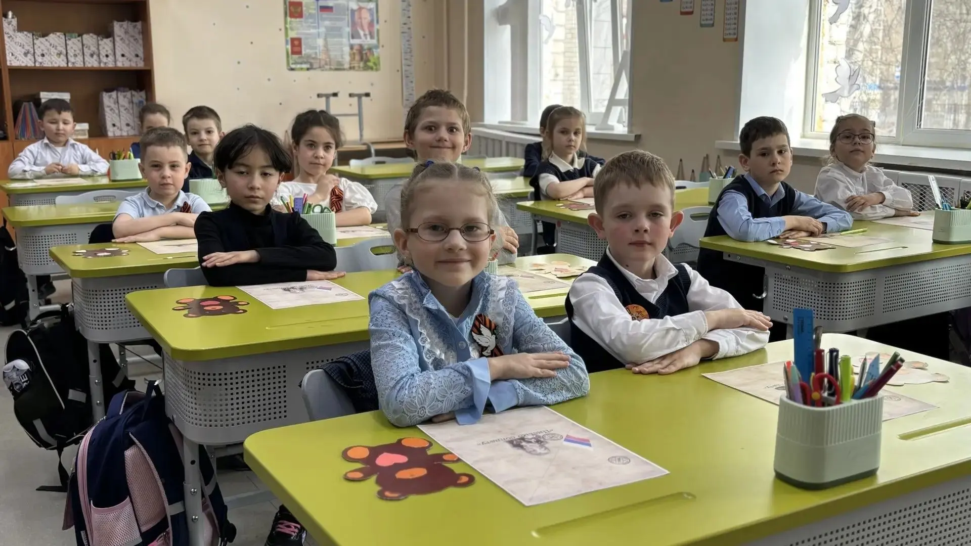 🐻❤️ Обучающиеся 1 и 2 классов приняли участие во Всероссийской акции «Эхо Победы»  7 мая 2026 года н