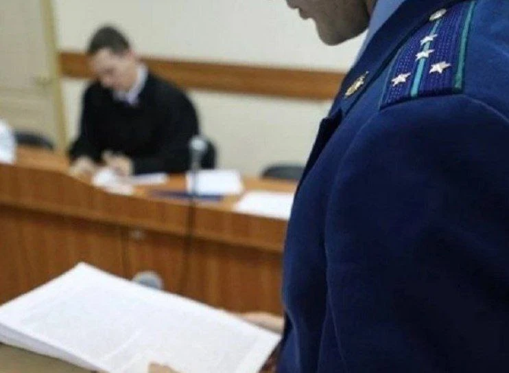 Попытка угнать автомобиль закончилась для рецидивиста колонией строгого режима

Елизовский районный 