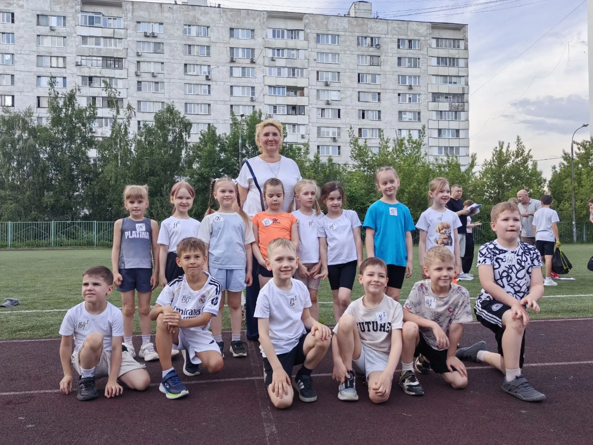 ГОТОВ К ТРУДУ И ОБОРОНЕ   🏅 В школе прошла сдача нормативов ГТО! Ученики проверили свою силу, выносл