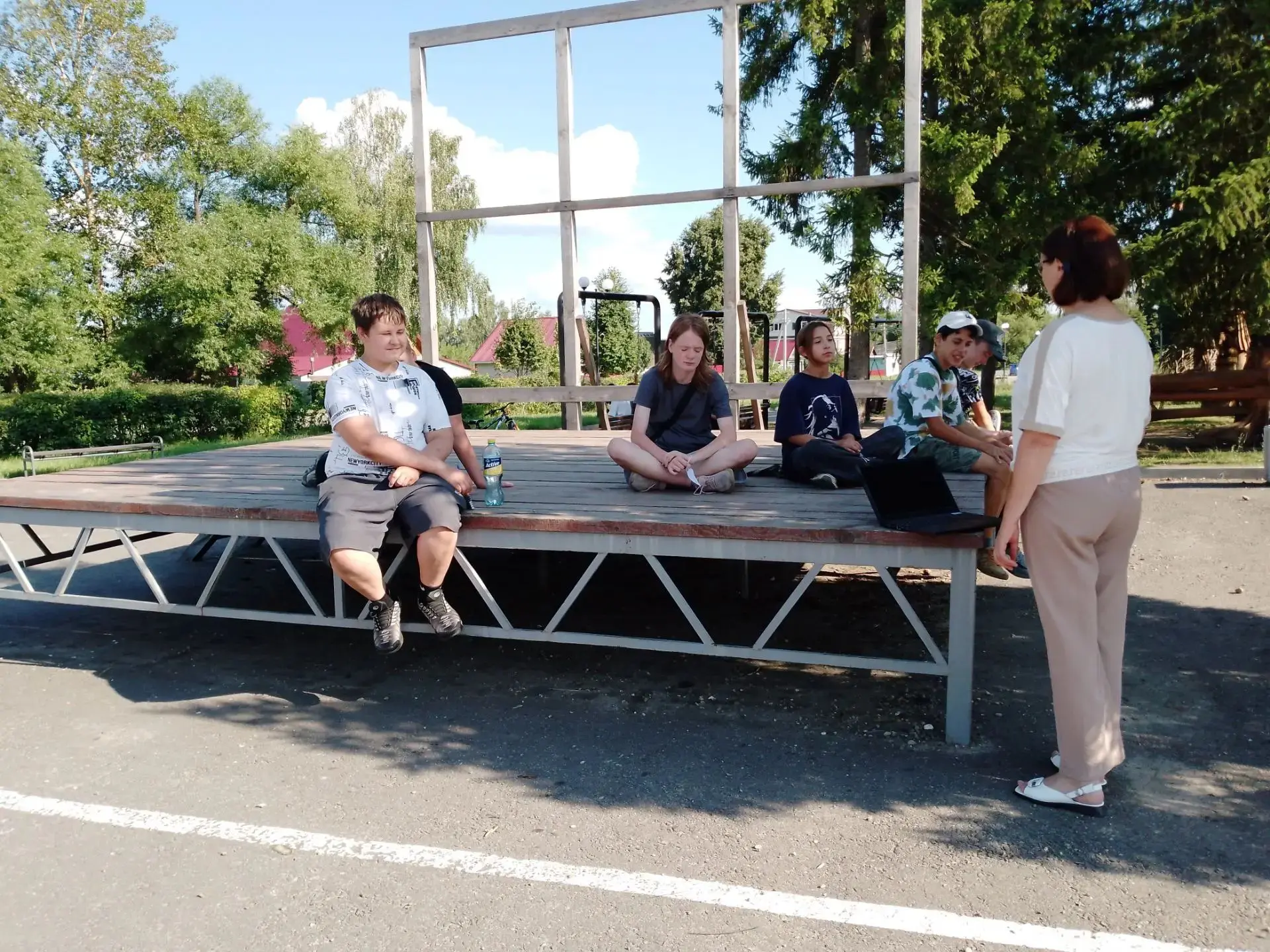 ✅Знатоки ПДД вышли на свежий воздух

🚦В сквере «Молодежный» прошла познавательная викторина для реб