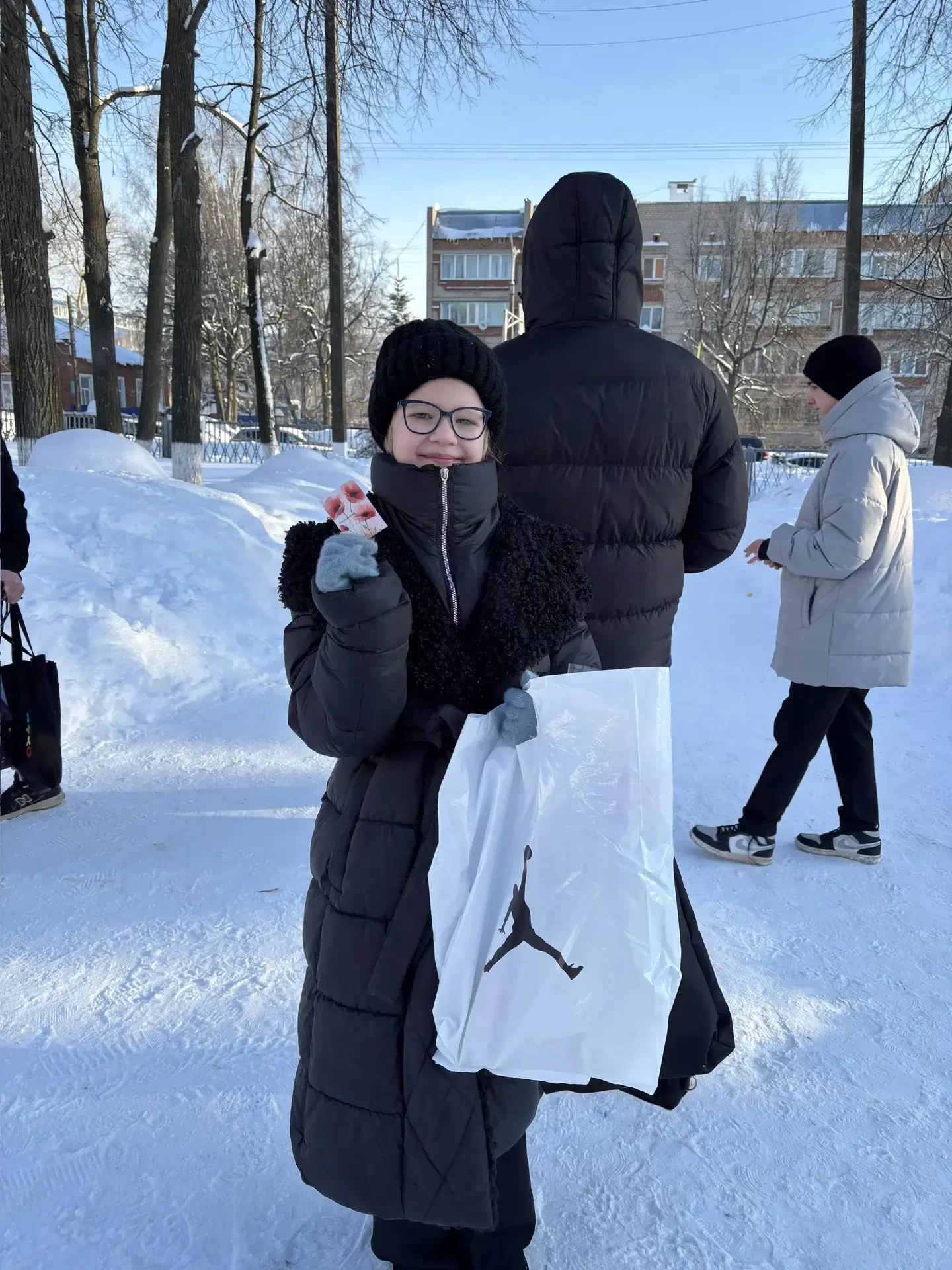 💐С 8 Марта, дорогие наши!💐 Сегодняшнее утро в нашей школе было особенным – наполненным улыбками, цве