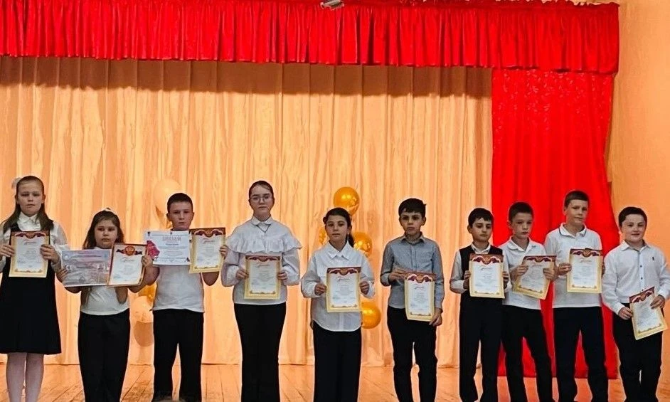🎓 Школа Успеха!

В нашей школе состоялся большой и светлый праздник — «Школа Успеха»! Это был по-на