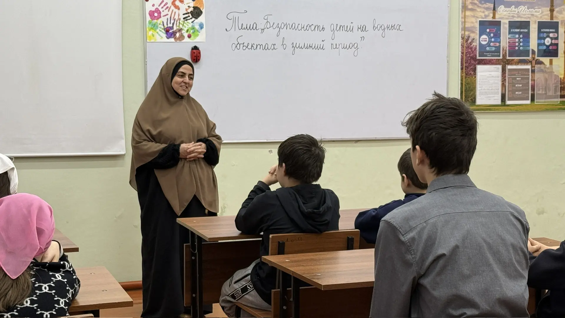 В нашем центре состоялась беседа с обучающимися на тему безопасности на водных объектах в зимний пер