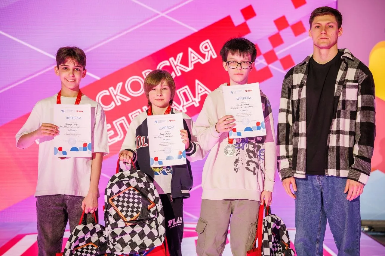 ♟️Московский гамбит

📍Новаторов, 22А

♟ На ВДНХ, в павильоне «История России», состоялся финальный 