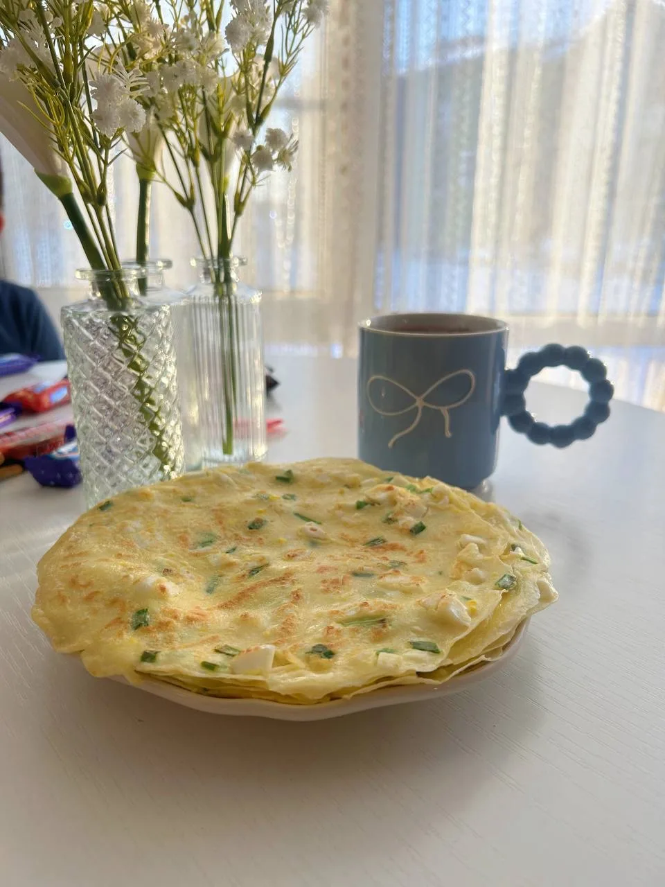 Доброе утро, мои хорошие ❤️  Блинчики с припёком из яйца и зеленого лука   Ну я в восторге. Это безу