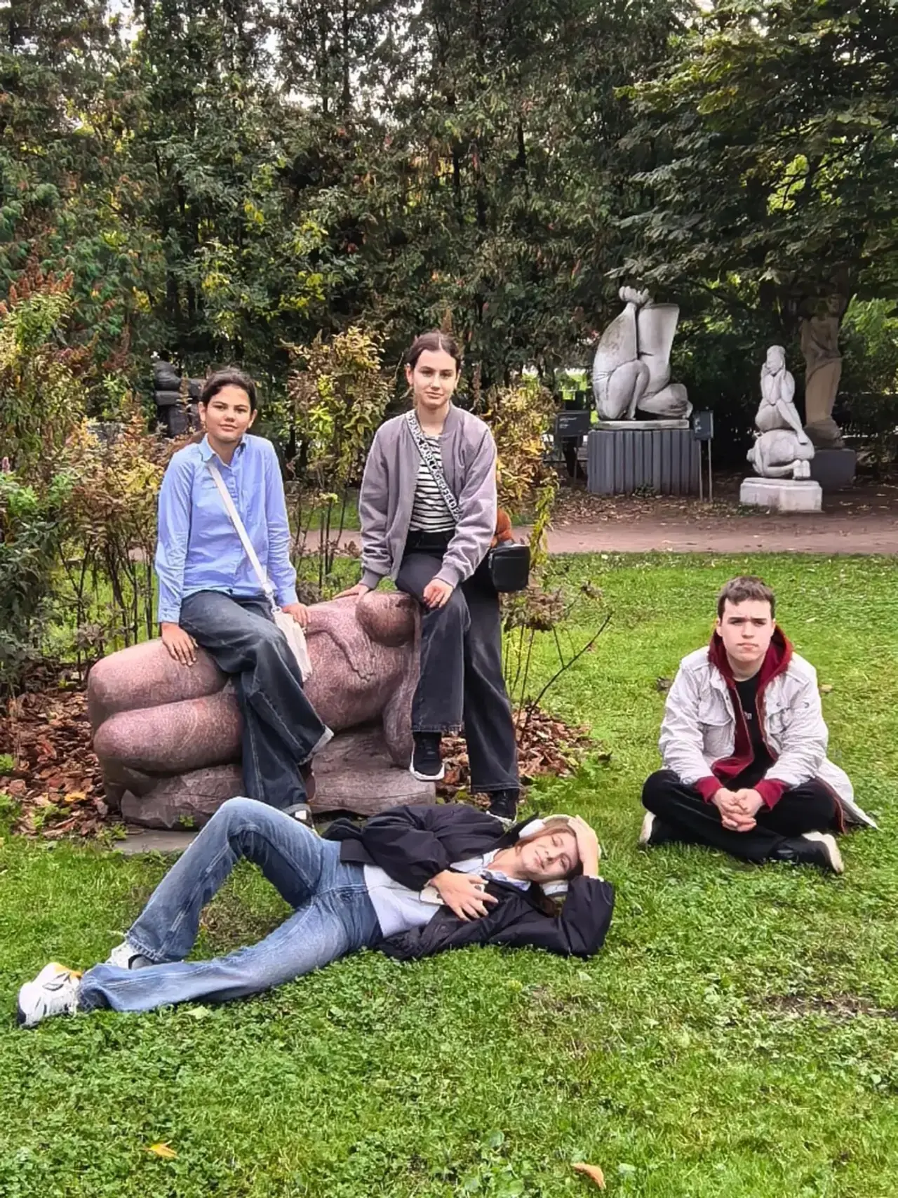 🔍 Учащиеся 7 «Э» класса в рамках городского образовательного проекта «Музеи, парки, ус...