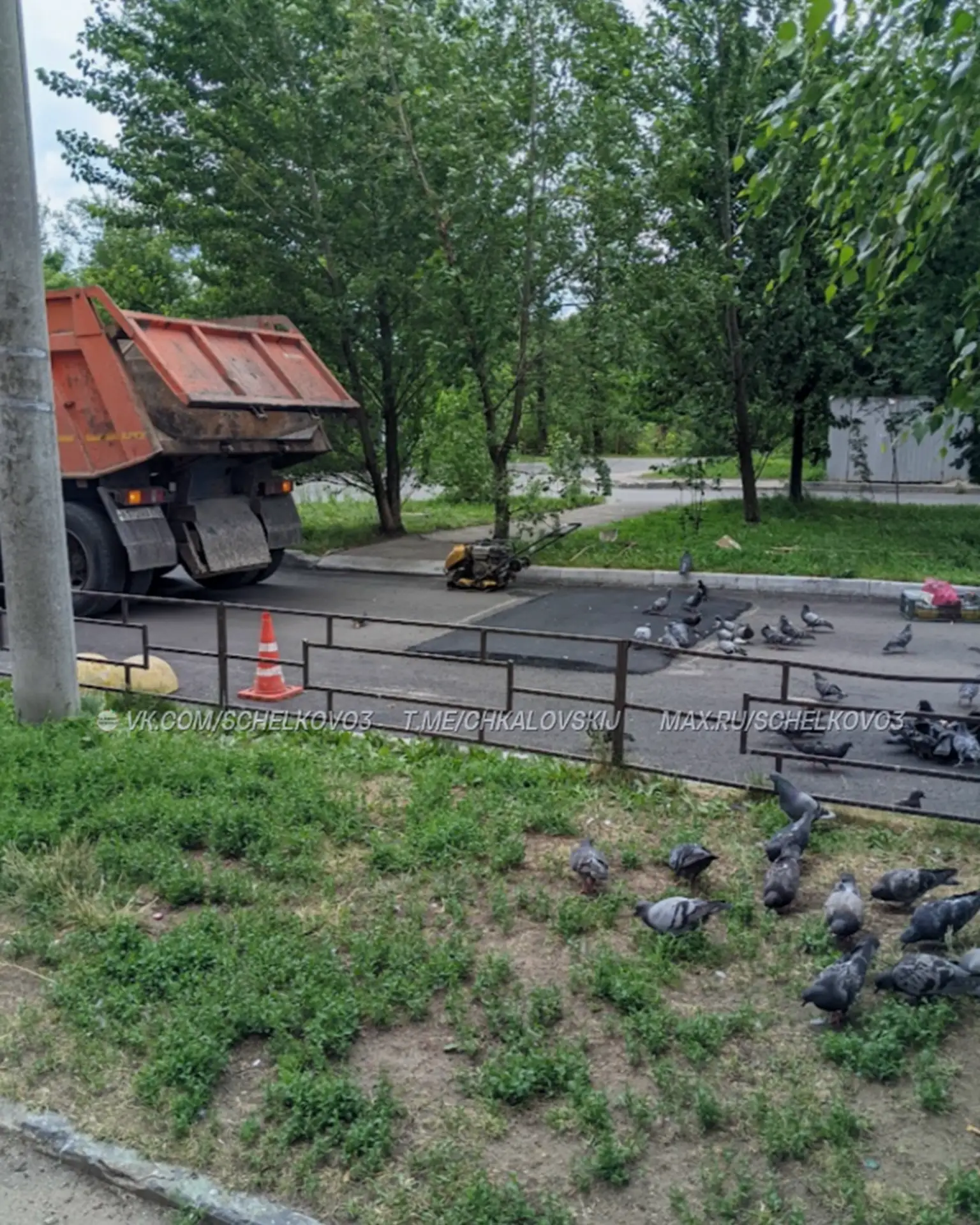 На ул. Чкаловская сделали "лежачий полицейский", ранее об это просили жители: max.ru/schelkovo3/AZ68