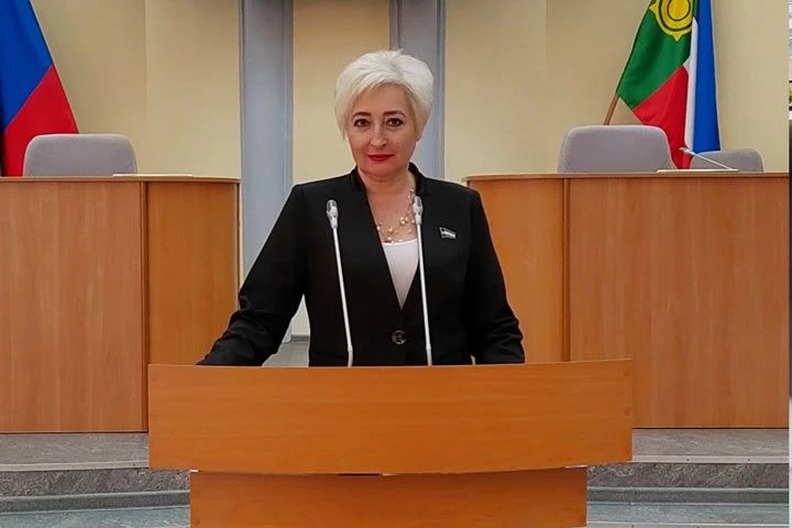 ДЕПУТАТ ХАКАСИИ РАДА ЗА УЧИТЕЛЕЙ И ПЕРЕЖИВАЕТ ЗА СОЦРАБОТНИКОВ
"Хочу порадоваться за всех учителей! 