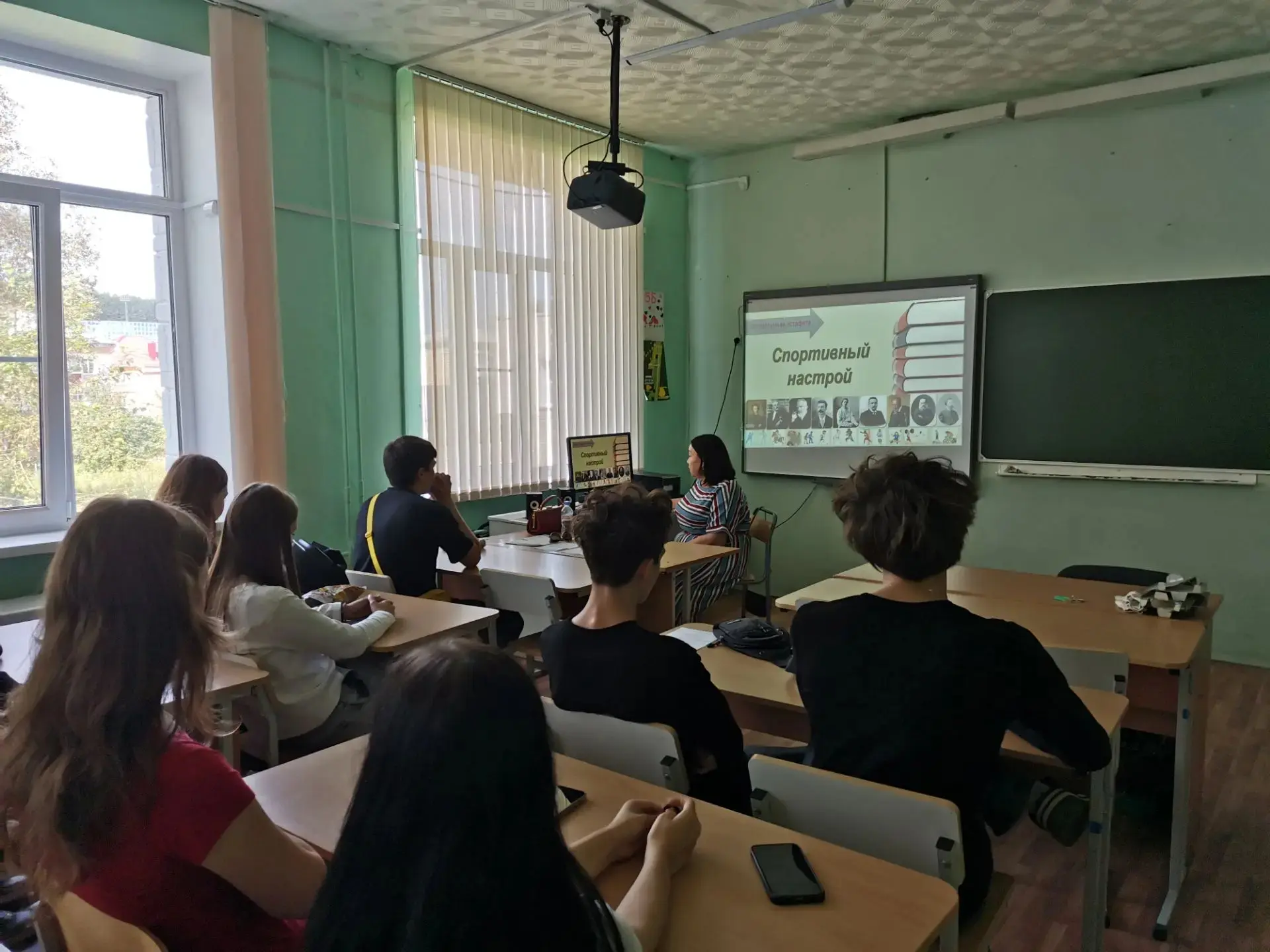06 августа в летнем лагере МАОУ «НТГ» библиотекарь Центральной городской библиотеки орг...