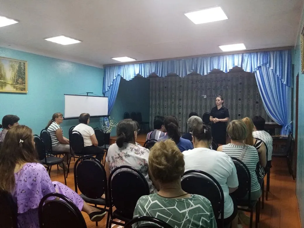 Сегодня состоялось общешкольное родительское собрание, посвященное безопасности детей н...