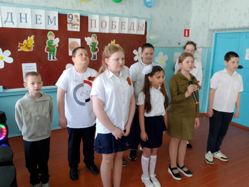 Сегодня, накануне Дня Победы, в  школе в с. Кулешовка прошёл торжественный митинг, посв...