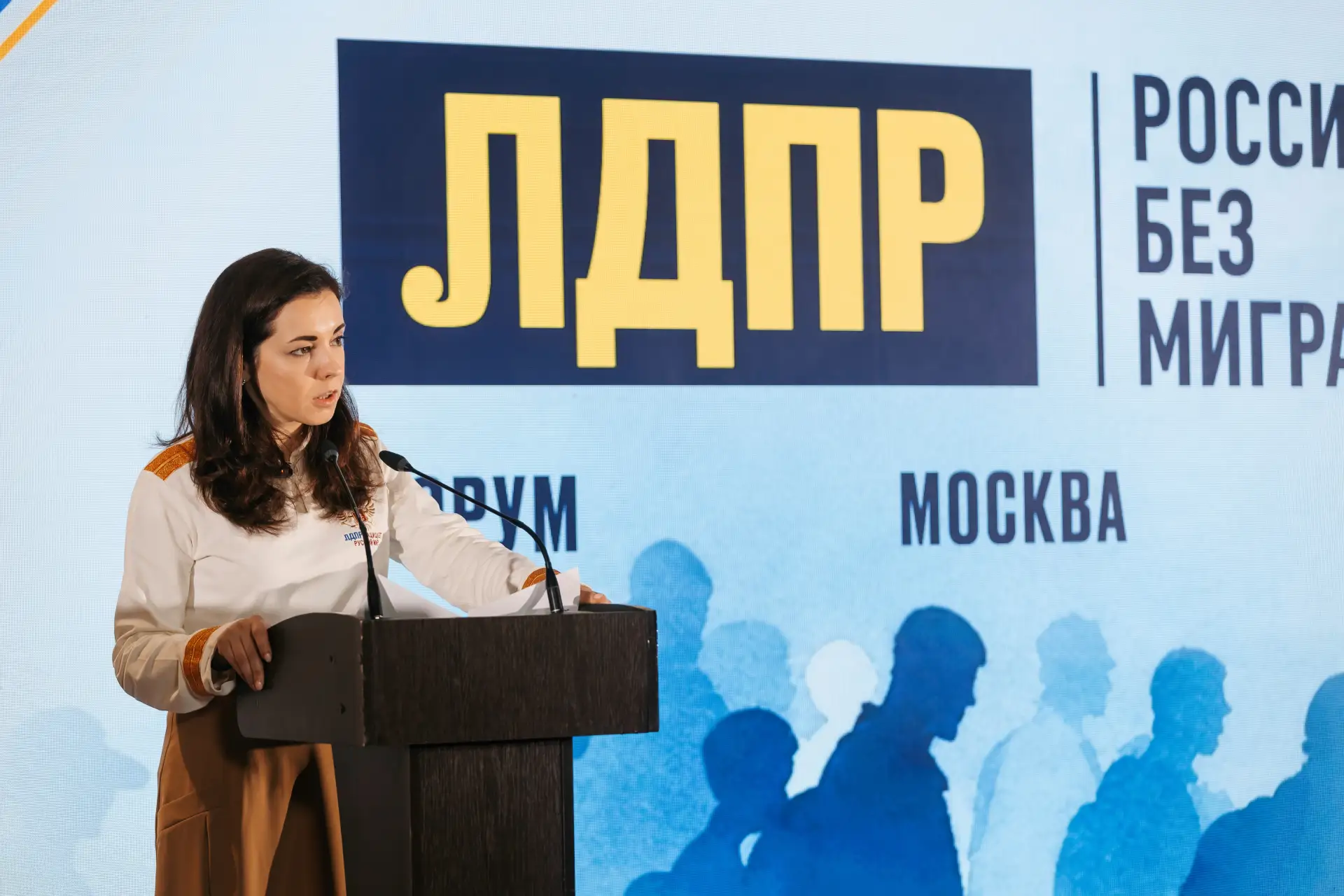 Если ты приехал в страну, важно уважать её язык, культуру и историю.