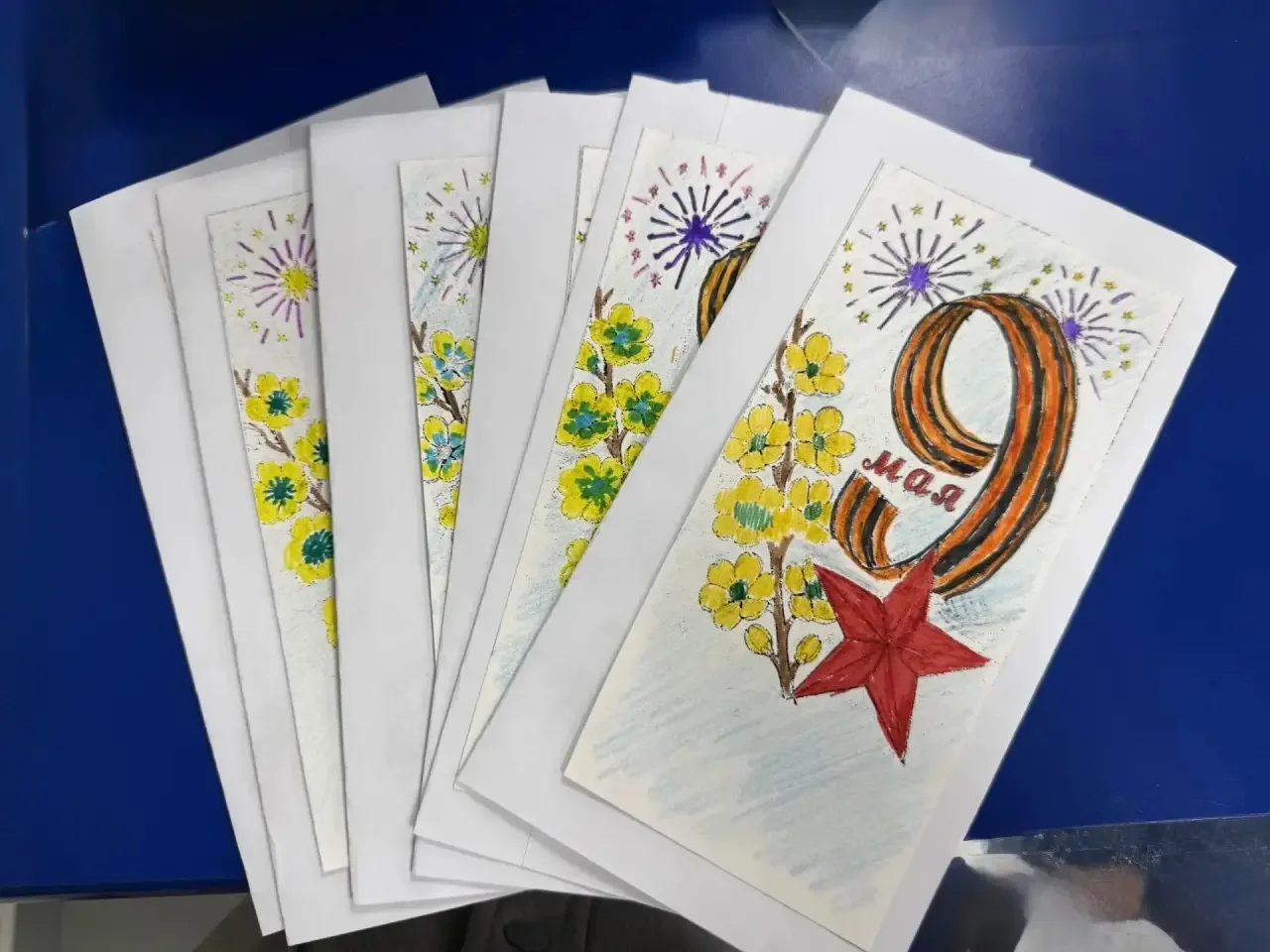 🕊️ВЕТЕРАНАМ  В ДЕНЬ ПОБЕДЫ 🕊️  ⭐️В преддверии Великого праздника - Дня Победы наши ученики приняли у