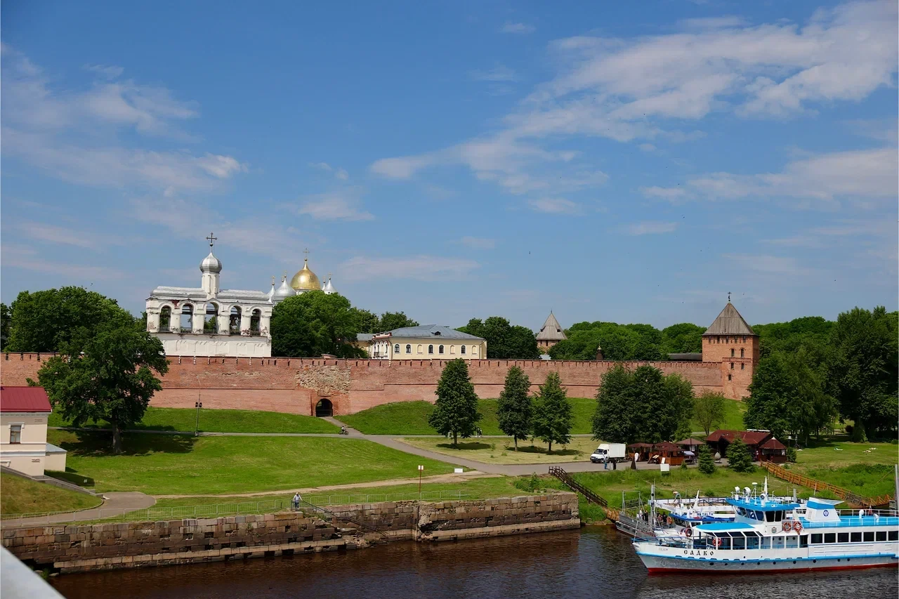 Сегодня прибыл в Великий Новгород для участия в мероприятиях 69-й Конференции Парламентской Ассоциац