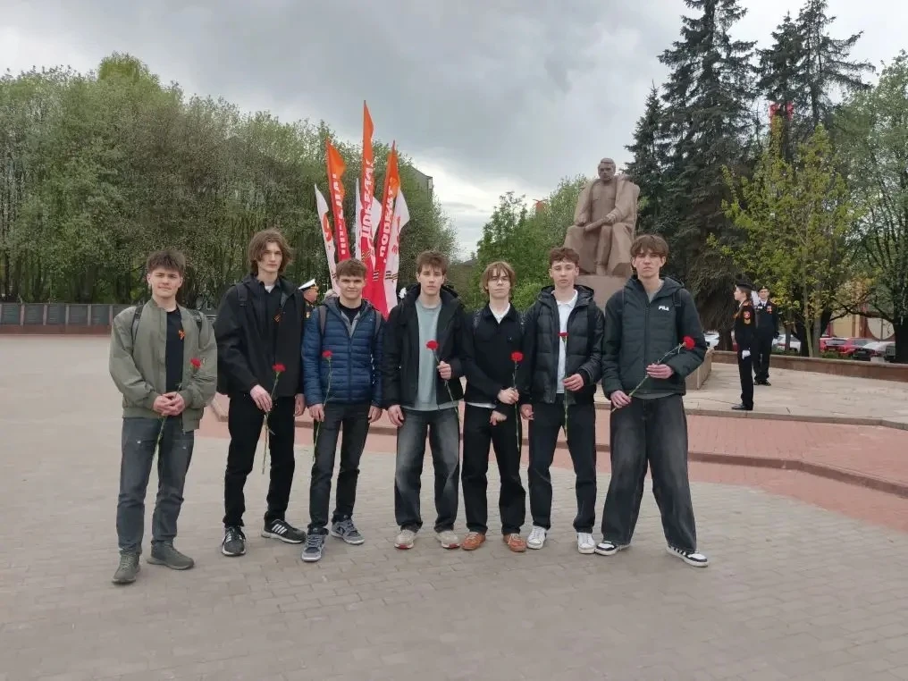 В память о маршале Победы: возложение цветов к памятнику А.М. Василевского  В преддверии 9 Мая учащи