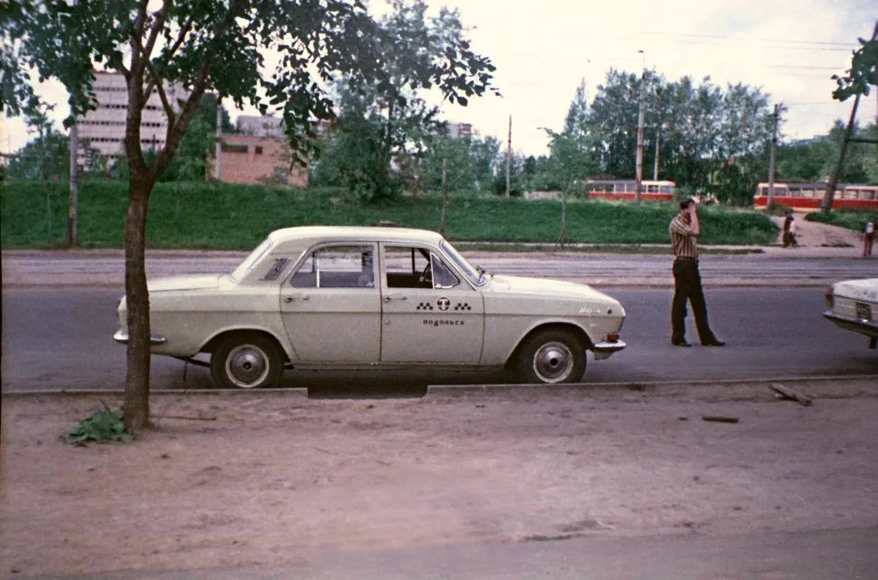 Таксист на Чертановской улице, 1978