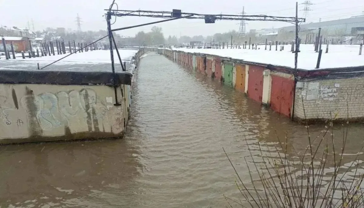 ЦЕЛЫЙ МЕСЯЦ СОТНИ ГАРАЖЕЙ ПОД ВОДОЙ, НО ЭТО НИКОГО НЕ ВОЛНУЕТ???  Рязань снова столкнулась с потопом