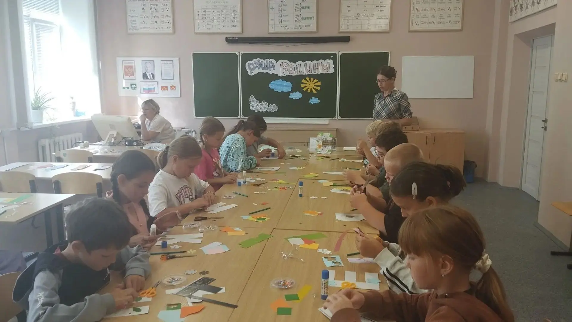 Солнце, дружба и игры: в нашей школе открылся летний лагерь «Играем вместе — познаём Ро...