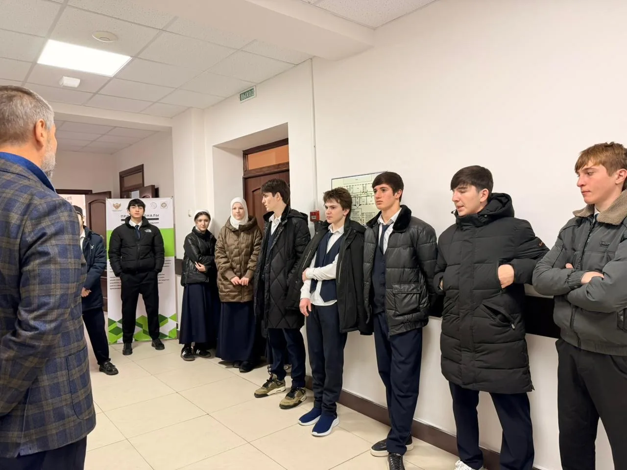 Знакомство с профессией начинается со школы. Ученики 10 класса МБОУ«СОШ №1 им. А.Л.Ярычева с.Кулары»