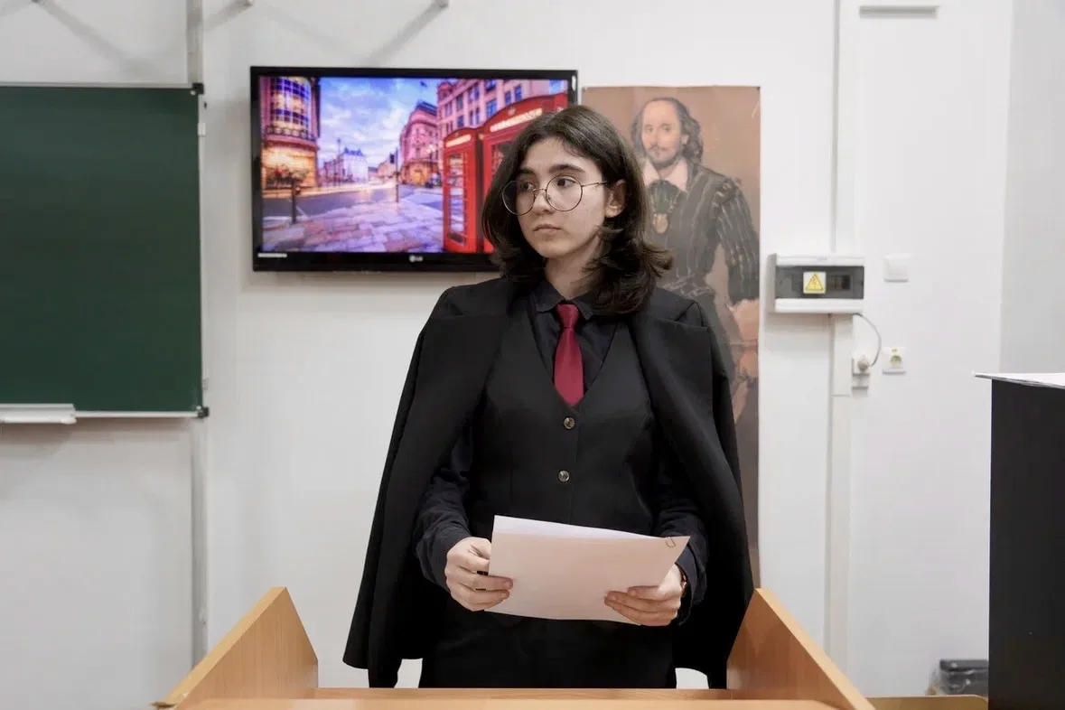 📚 В КЧГУ состоялся круглый стол, посвящённый бессмертной трагедии Уильяма Шекспира «Гамлет, принц да