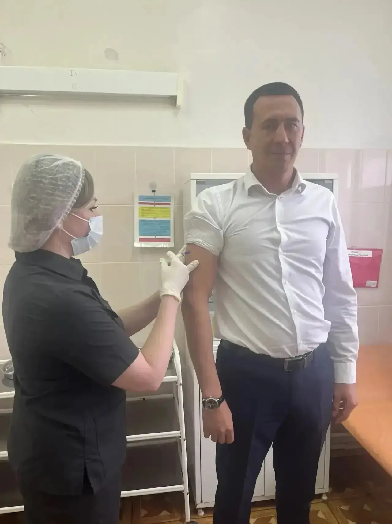 Руководители Туймазинской ЦРБ привились от гриппа и приглашают жителей города и района ...