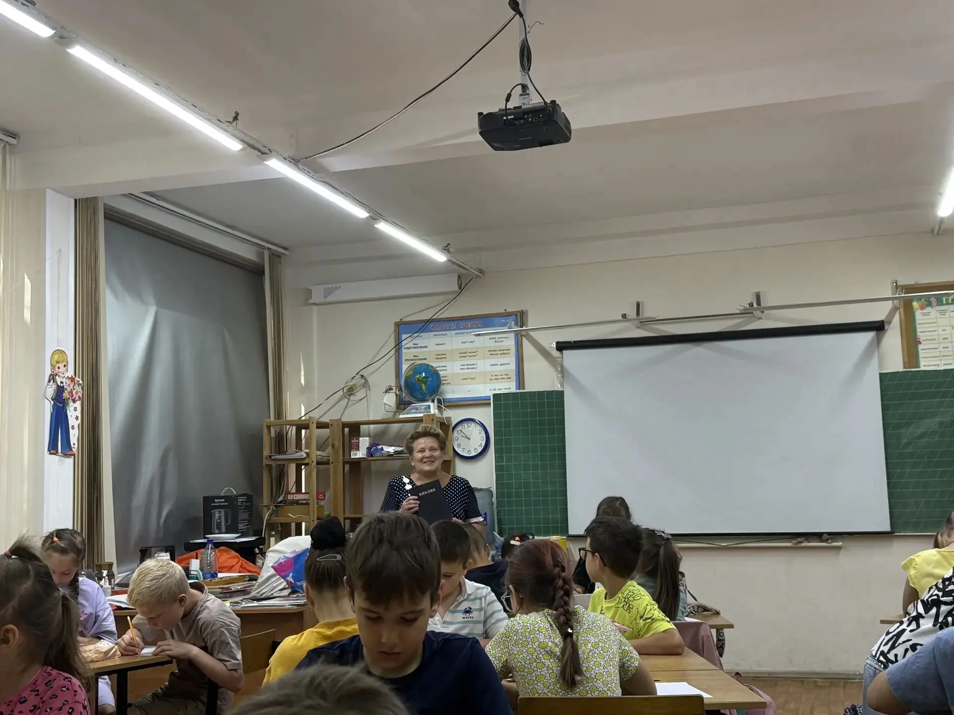 📚 Путешествие сквозь века в лагере «Радуга»! 📚
28 июля в лагере прошёл лекторий от Саввинской библ