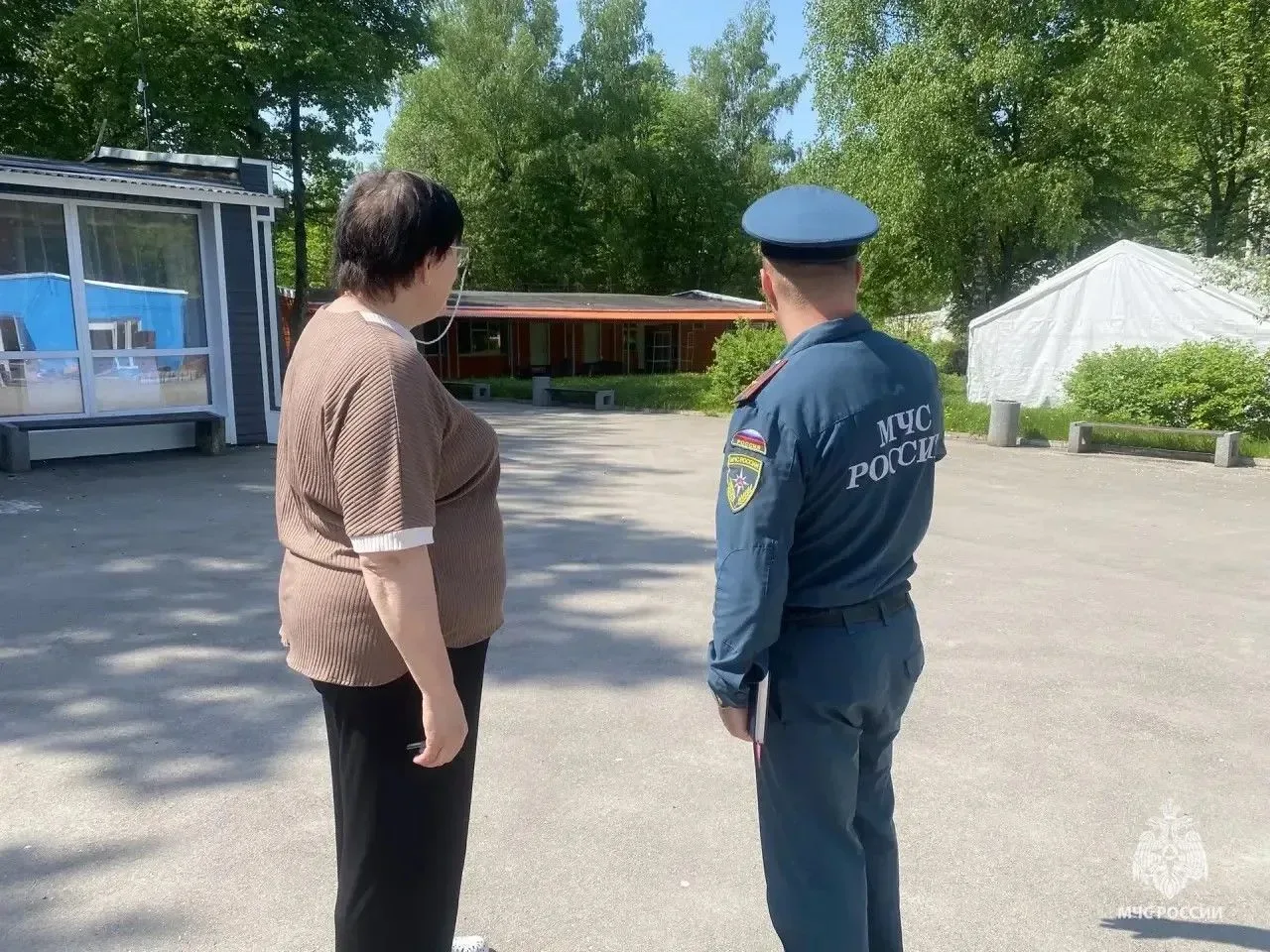 Сотрудники МЧС России провели обязательный профилактический визит в детском лагере "Солнечный"  Заме