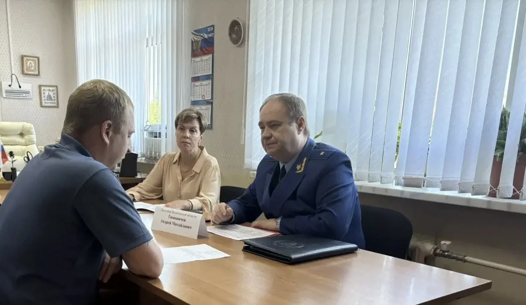 Прокурор Вологодской области Андрей Тимошичев совместно с руководителем филиала фонда «Защитники Оте