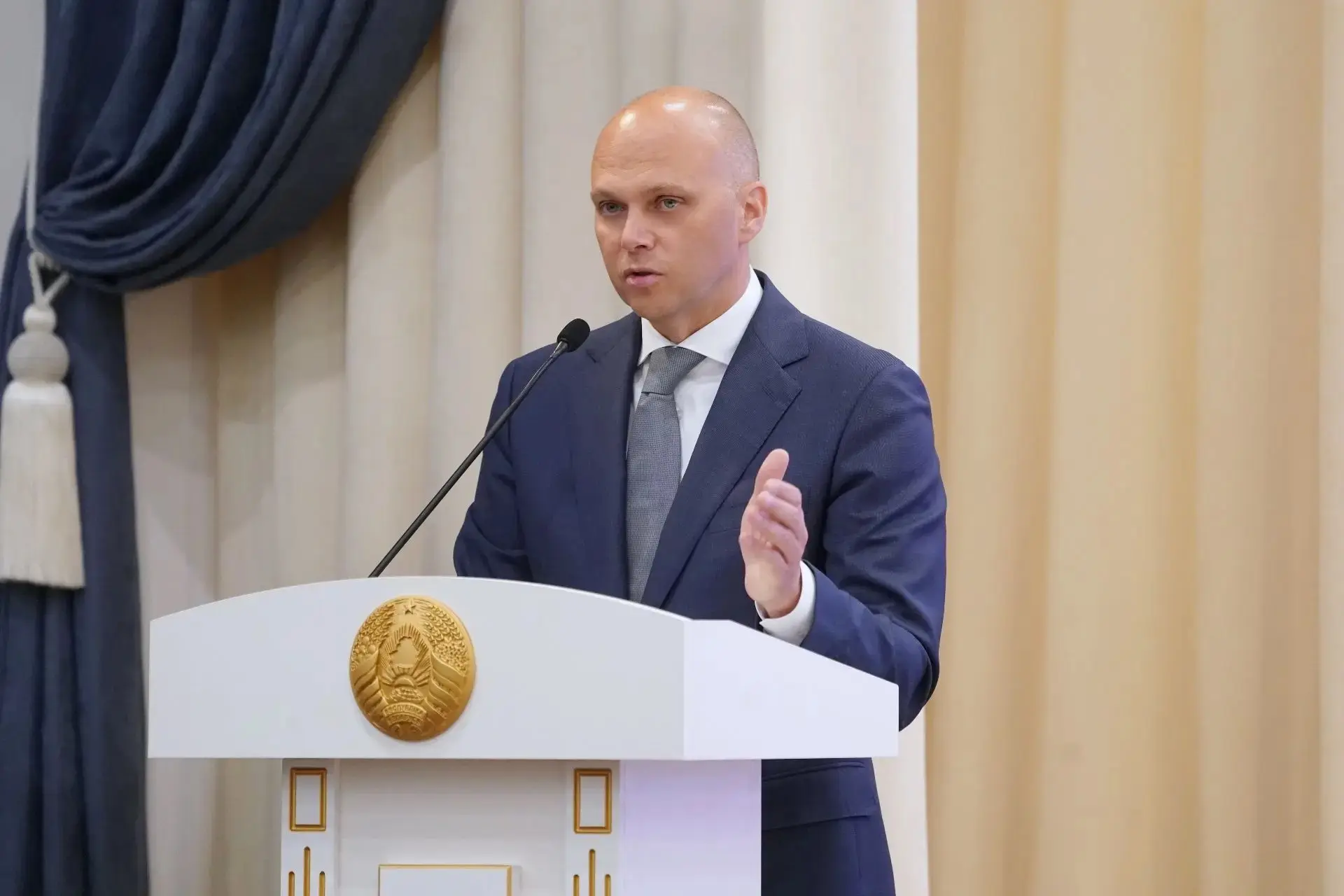 Начал командировку в Минск – приехал на XIII Форум регионов России и Беларуси.