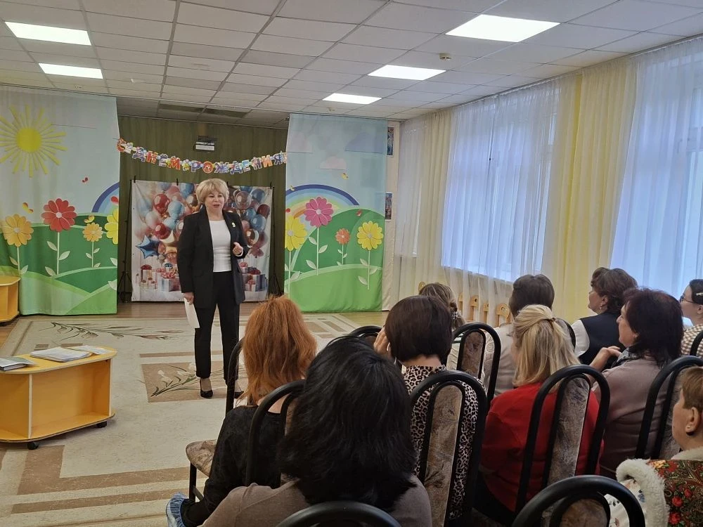 📌Итоговый педагогический совет в дошкольном отделении

Главной целью встречи стали анализ проделанн