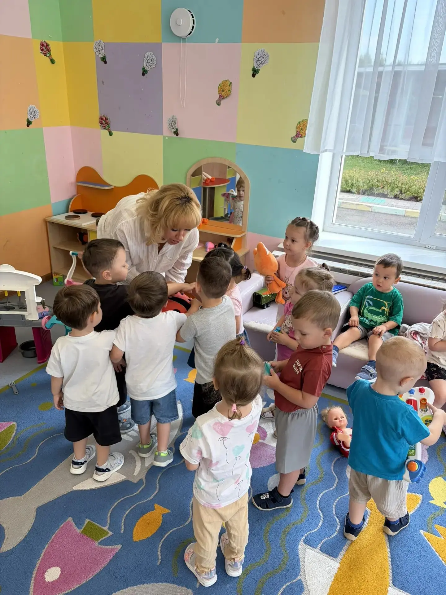 Адаптация к детскому саду- сложный период для детей. Ребенок впервые сталкивается с дли...