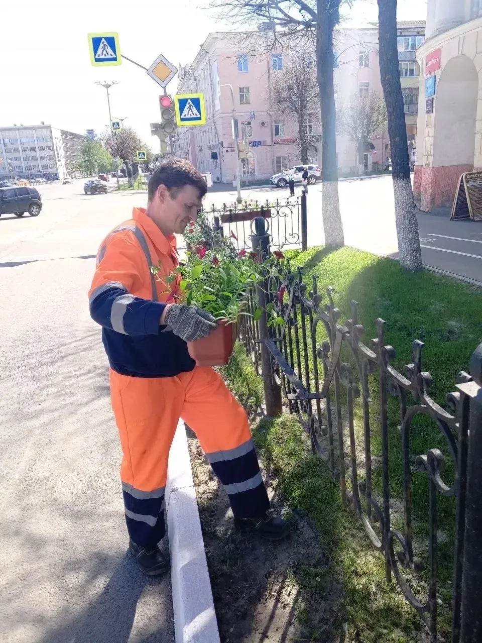 🌼🌷🌺Как же мы любим эти моменты!  Когда нежные цветы из оранжереи АО «Город» отправляются в большое «