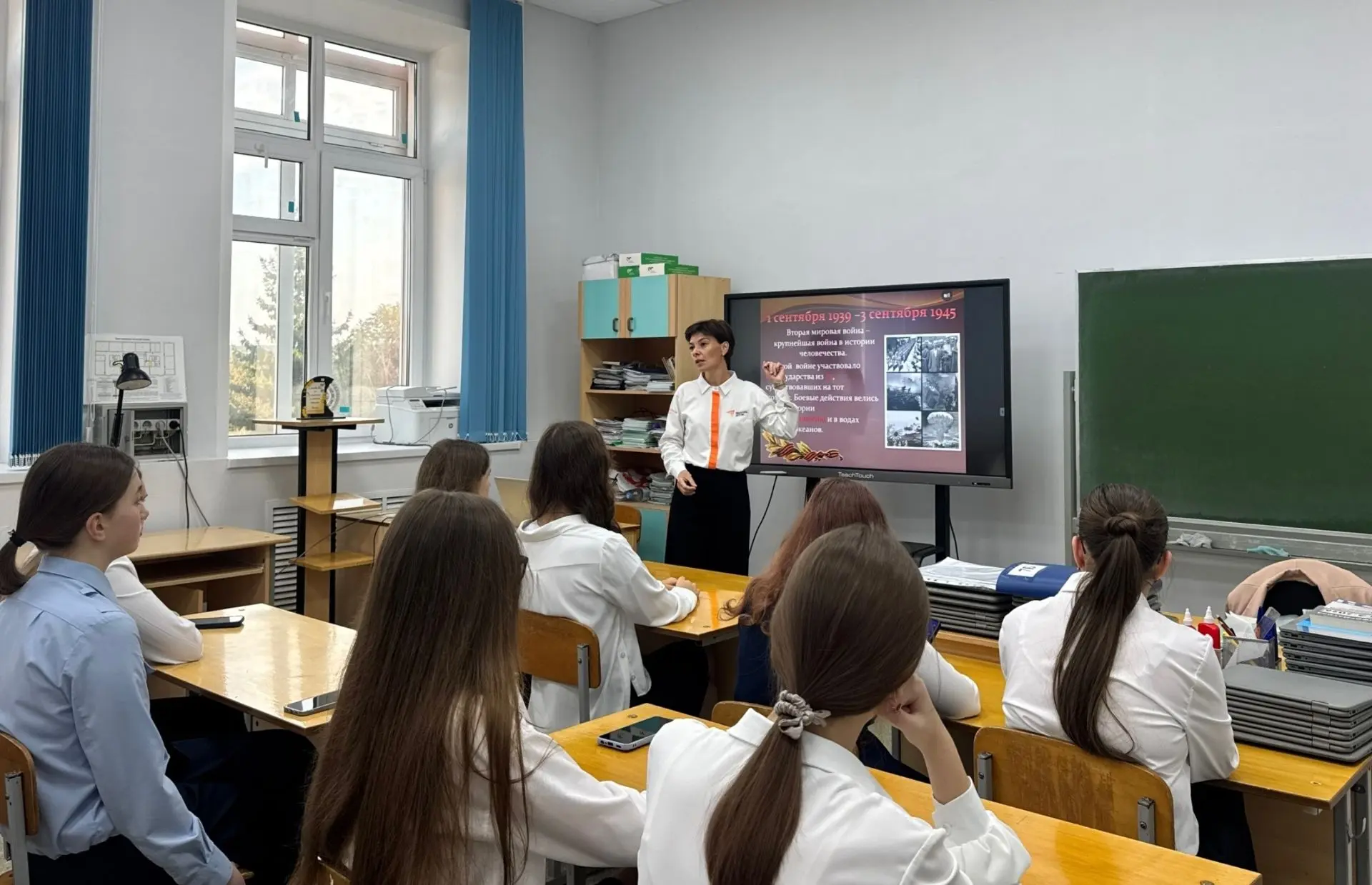 🔊Советник директора по воспитанию О.Н. Мухина провела для ребят патриотический час «Не...