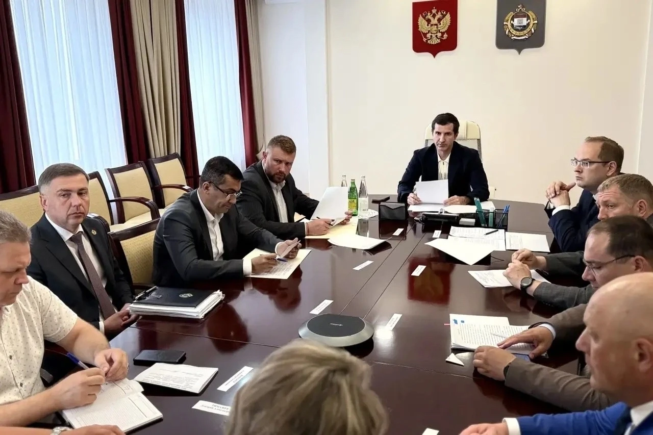 Батыр Эмеев отреагировал на ситуацию с топливом 

Премьер-министр РМ сообщил, что в ряде регионов се
