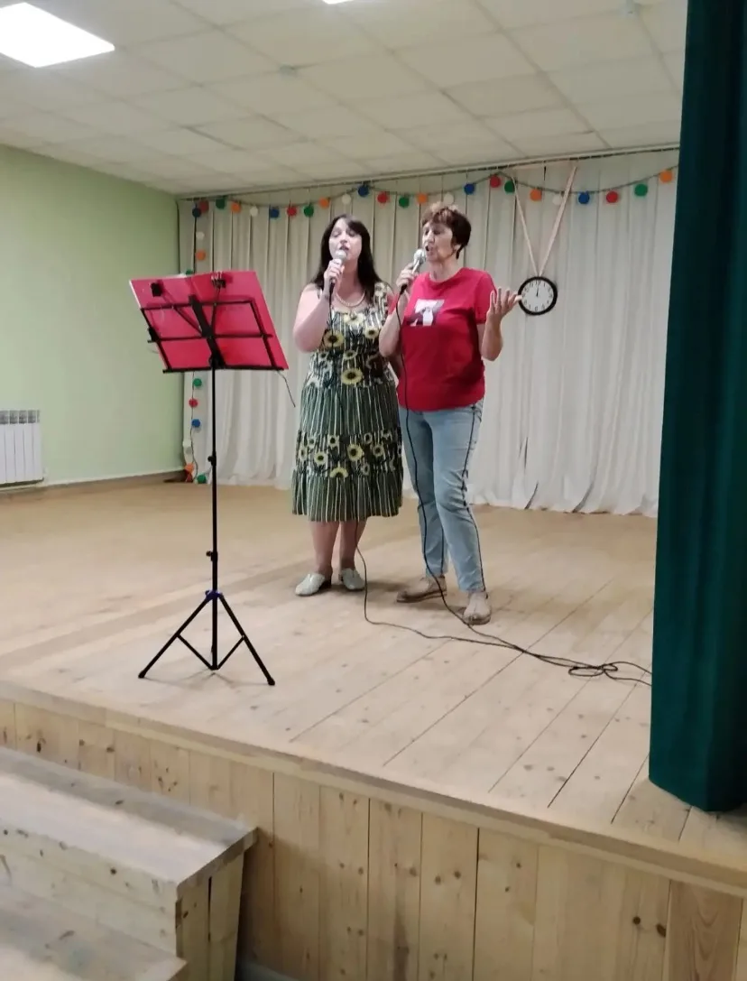 В "Сабуровщинском СДК" волонтеры культуры-Татьяна Алексеевна Куранда, Анатолий Архипови...