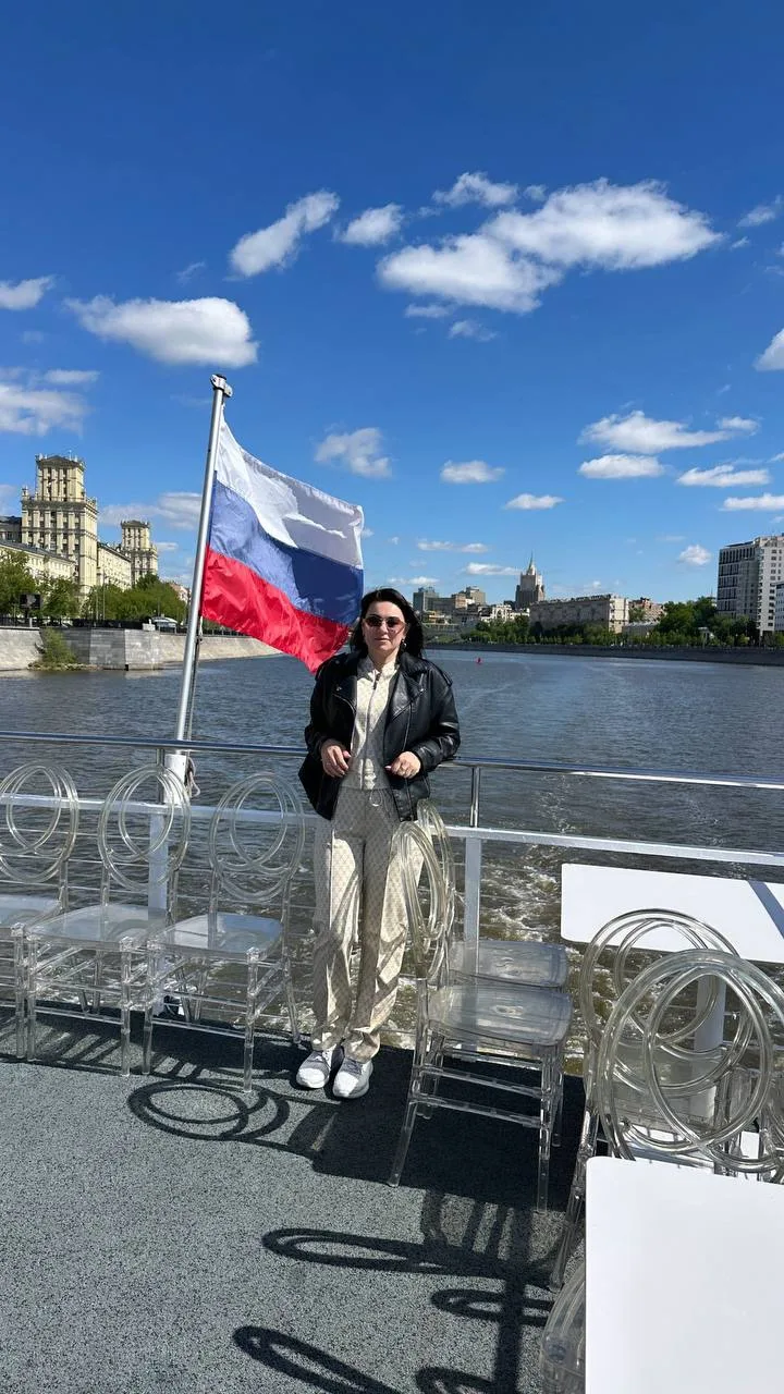 С Днём России!
Моя любимая страна!
Мира и добра всем🙏