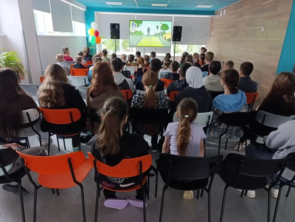Летняя профильная экологическая смена "Экоград" полна открытий! 🌿 Помимо увлекательных...