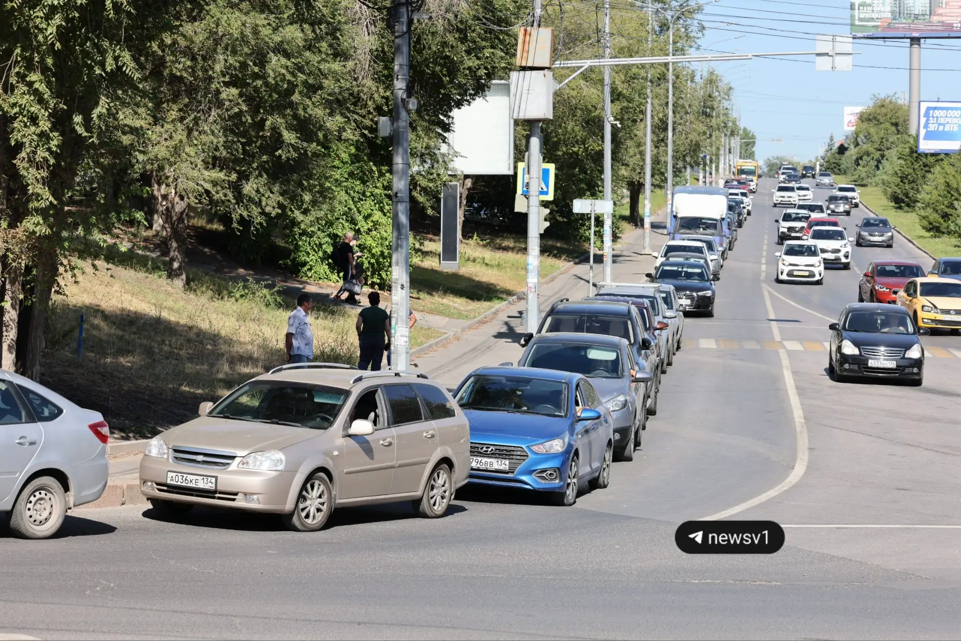 🚗 Огромная очередь за бензином в Волгограде