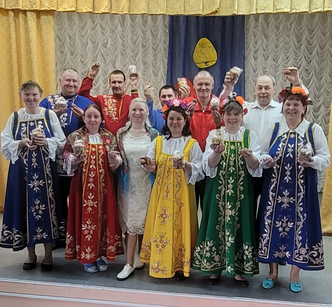 🎶✨ Праздничный концерт к Пасхе! ✨🎶

✴️В нашем учреждении состоялось тёплое и душевное мероприятие,