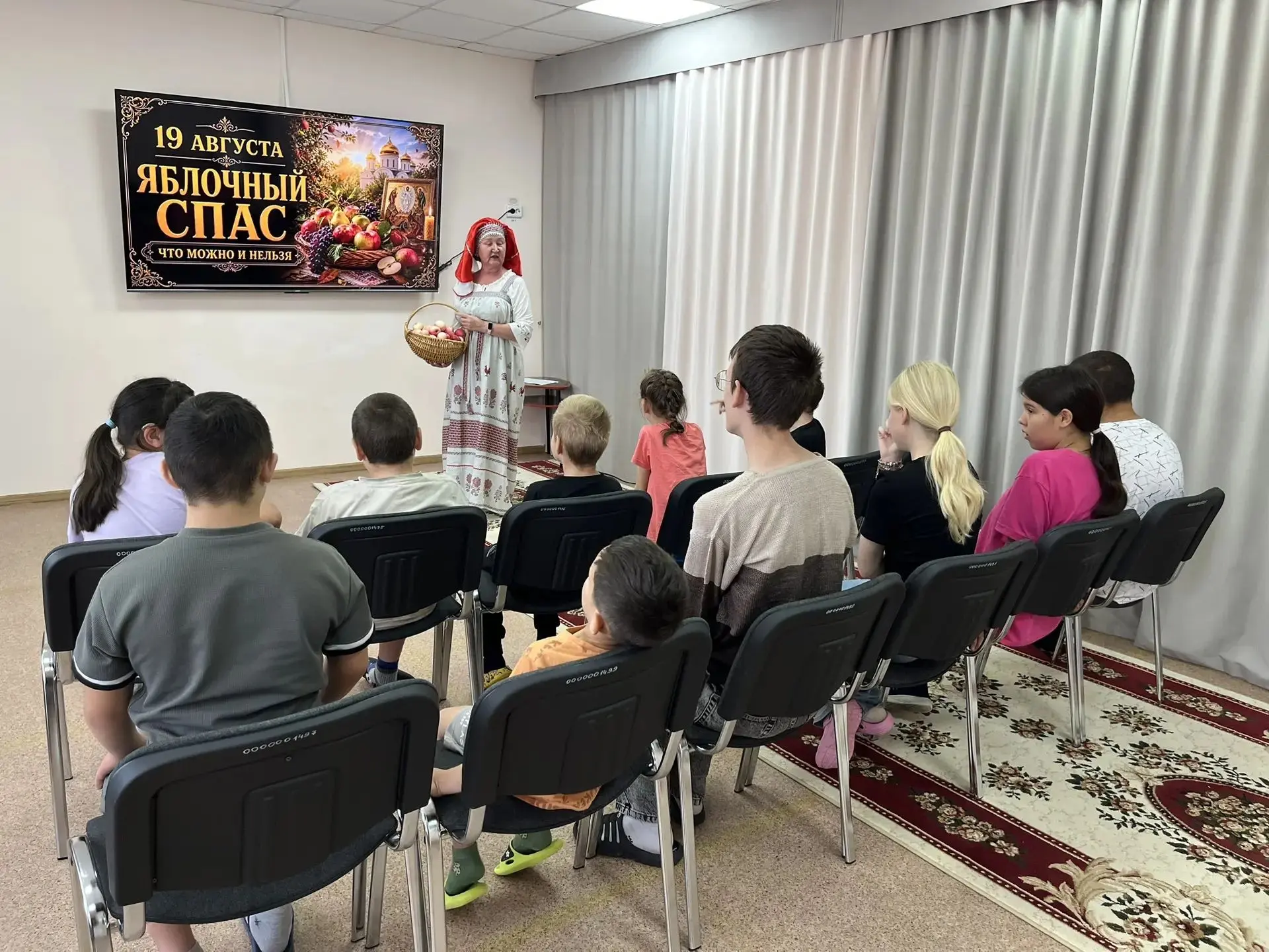 🍏 Сегодня в РЦДПОВ «Радость» было по-особенному уютно и вкусно! Мы отметили Яблочный С...