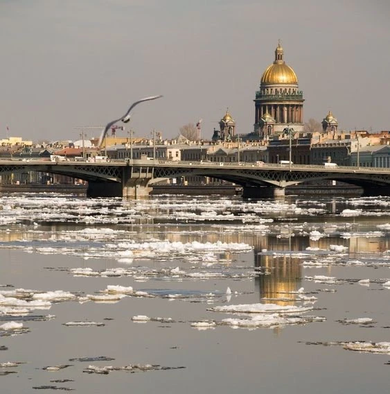 🌷Погода в Санкт-Петербурге 19 марта 2026 года. Облачно, ночью с прояснениями. Ночью без существенных
