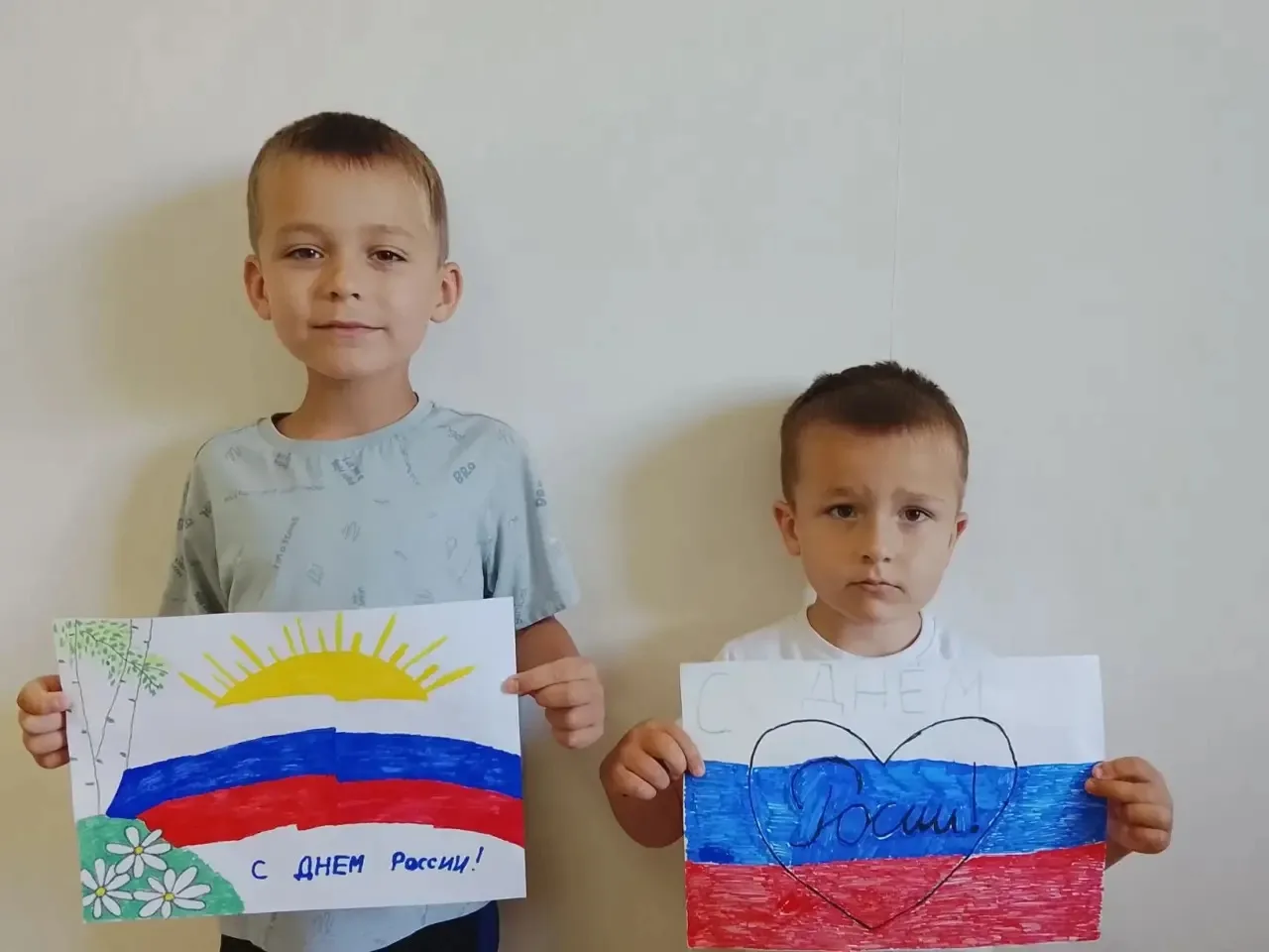 Молчановы Лева и Николай приняли участие в акции «Рисуй, Россия!»
#МДОУдетскийсад18Разумное
#АкцияРи