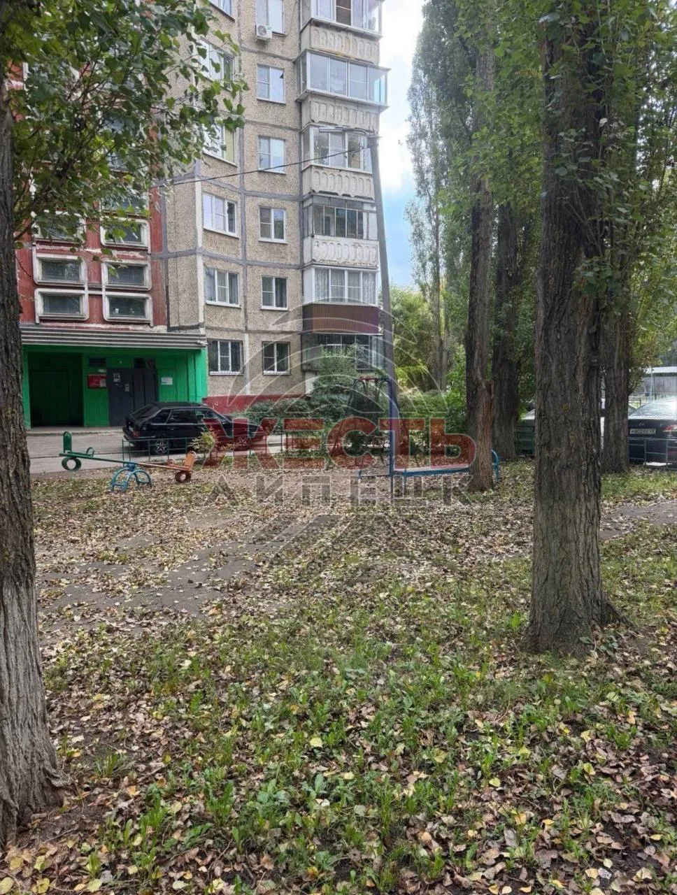 ❗️Очевидцы жалуются на плохое состояние детской площадки на Московской, 133